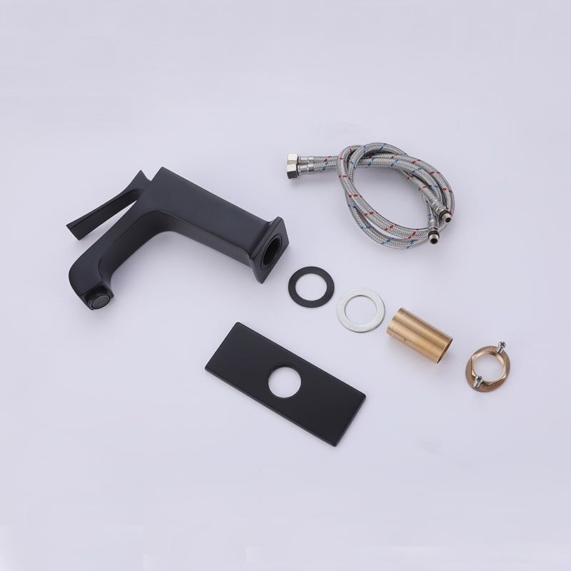 High-Quality Sink Faucets Modern Hot Cold Single Handle Brass Bathroom Mixer Washbasin Basin Faucet High Quality Sink Faucets Modern hot cold single handle brass bathroom mixer washbasin basin faucet 6 High-Quality Sink Faucets Modern Hot Cold Single Handle Brass Bathroom Mixer Washbasin Basin Faucet - الصورة 4