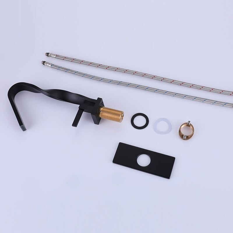 Wholesale Sanitary Ware Faucet Brass Distorted Waterfall Sink Faucets wholesale sanitary ware Faucet Brass Distorted Waterfall Basin Faucet 2 Wholesale Sanitary Ware Faucet Brass Distorted Waterfall Sink Faucets - الصورة 4